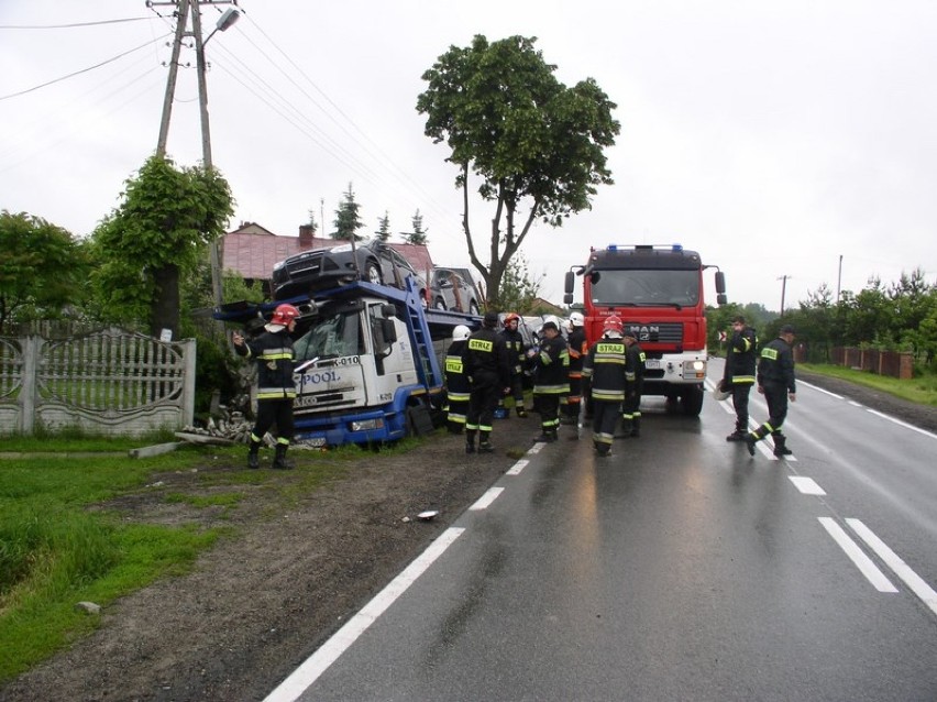 Zderzenie samochodów ciężarowych w Solcu. Groźnie to...