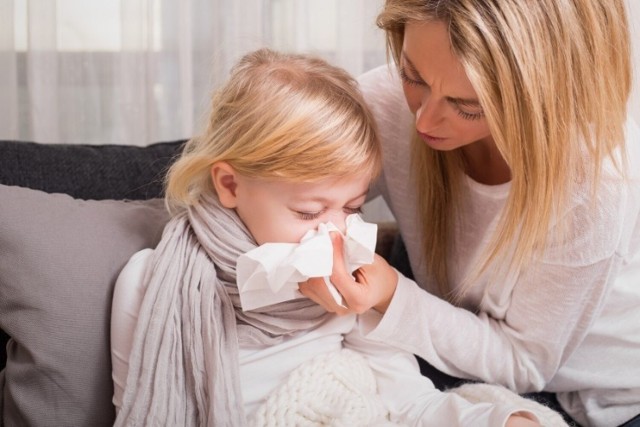 W grudziądzkim szpitalu szczyt zachorowań na grypę zwłaszcza jest widoczny w pediatrycznych. Trzeba dostawiać łóżka