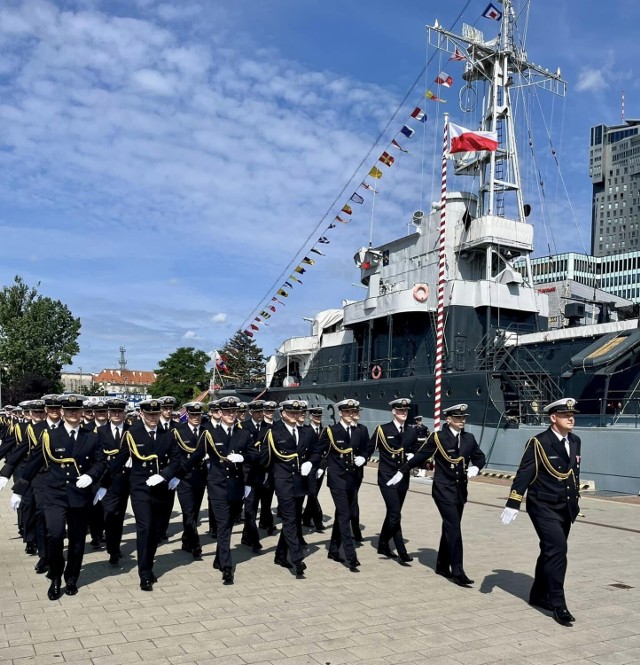 Marynarka Wojenna ma nowych oficerów. Tak wyglądała uroczysta promocja w Gdyni!