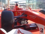 Wrocław: Fani F1 czekają na pokaz bolidu Ferrari