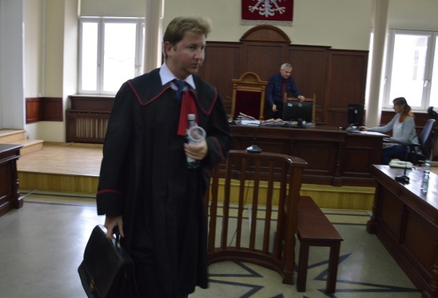 Proces byłego dyrektora zespołu szkół w Wolborzu ruszył przed Sądem Okręgowym w Piotrkowie