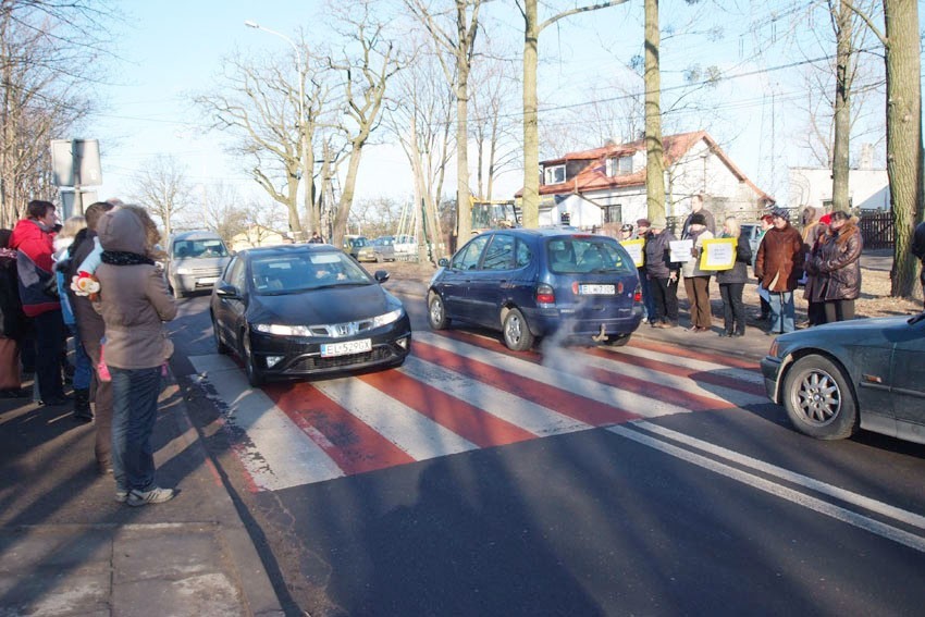 W poniedziałek, jak przed tygodniem, protestowali rodzice...