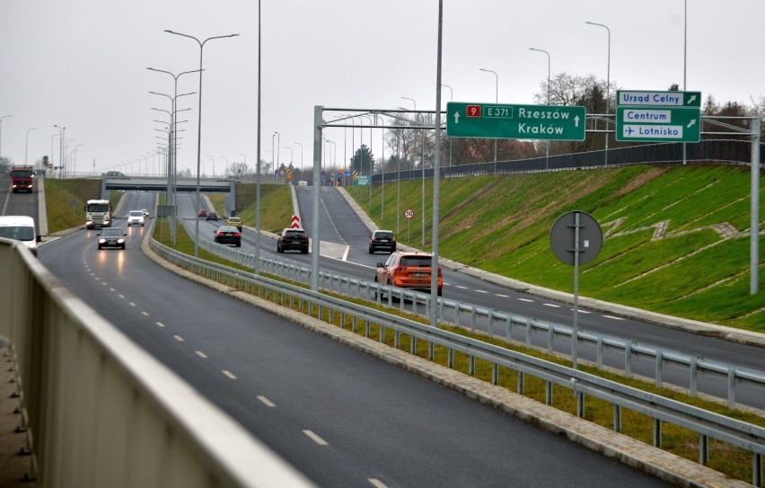 W sobotę, 19 grudnia do ruchu został dopuszczony odcinek...