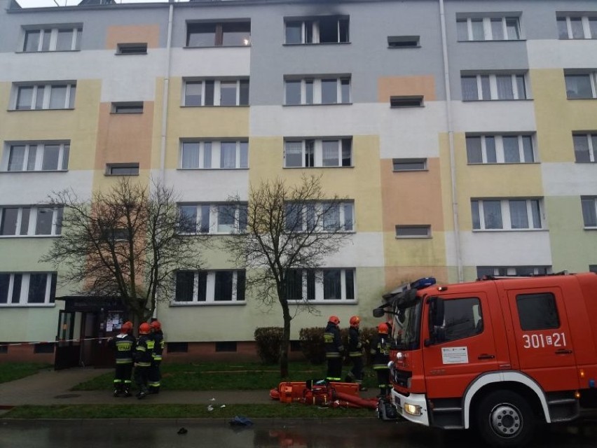 Pożar w bloku przy ul. Motylowej w Łodzi [ZDJĘCIA]