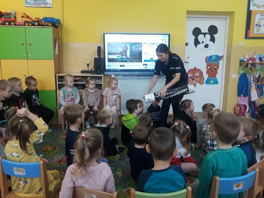 Rypińscy policjanci spotkali się z uczniami z gminy Skrwilno i gminy Brzuze