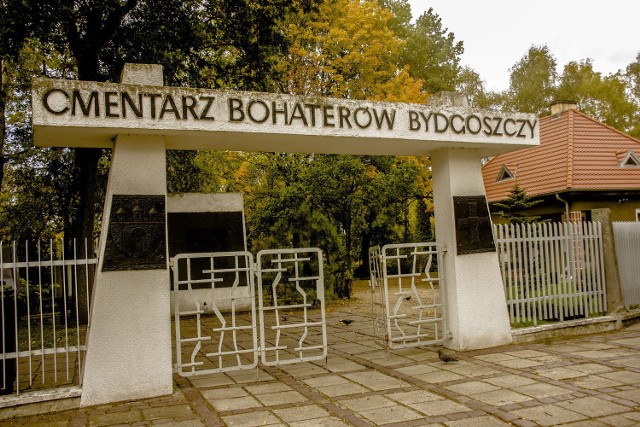Cmentarz Bohater&oacute;w Bydgoszczy znajduje się w parku na Wzg&oacute;rzu Wolności w pobliżu ulicy Biziela.  fot. Marek Wiśniewski