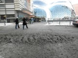 Niektórzy architekci nie potrafią przewidzieć, że w Polsce czasem pada śnieg.