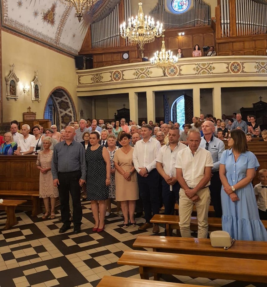 Jubileusze małżeńskie 2022 w parafii św. Trójcy w Rypinie. Tak wyglądała uroczystość [zdjęcia]