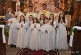 Komunie święte w Żaganiu w kościele pod wezwaniem Wniebowzięcia Najświętszej Marii Panny [ZDJĘCIA]