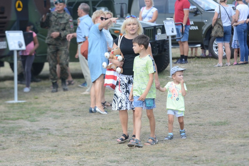 Święto Wojska Polskiego w Grudziądzu. Festyn i pokaz sprzętu na Błoniach Nadwiślańskich [wideo, zdjęcia]