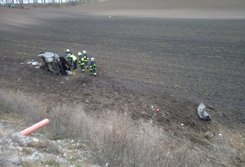 W Stolnie kierujący oplem astrą dachował i pojazd znalazł...