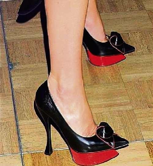 Te buty Monika Olejnik ubierała zarówno do czerwonej, jak i...