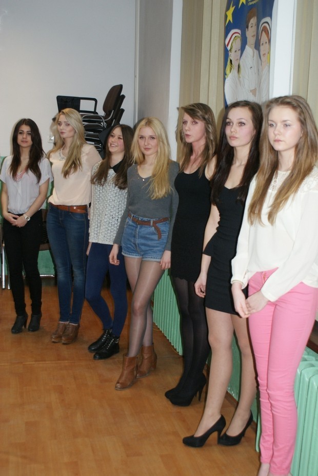 Dąbrowa Górnicza: Ostatni casting w WSPS przed wyborami Miss Śląska i Zagłębia 2013