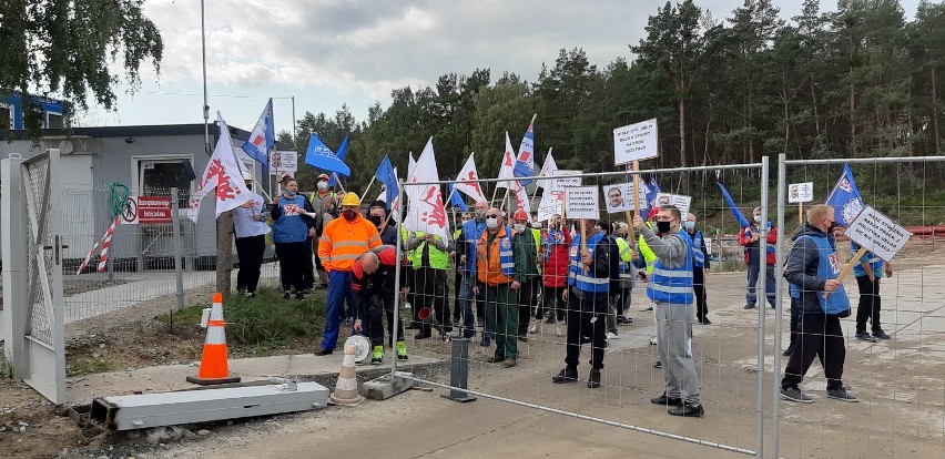 Pracownicy świnoujskiej stoczni nie godzą się na obecną...