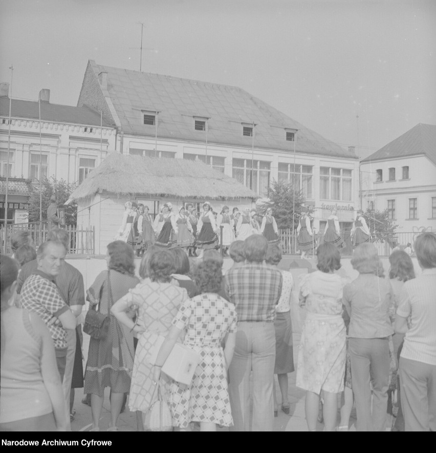 Festyn na Rynku w Sieradzu w roku 1977