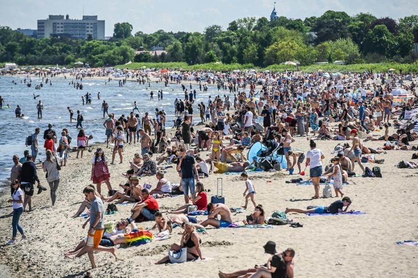 Rusza sezon plażowy. Kąpielisko w Sopocie już otwarte!