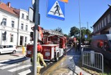 Pożar dawnej strażnicy przy ul. Noworudzkiej w Wałbrzychu. Co wybuchało? [ZDJĘCIA]