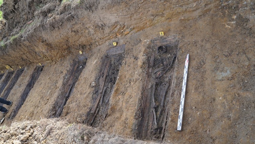 Koniec ekshumacji szczątków żołnierzy w Starej Bystrzycy w...