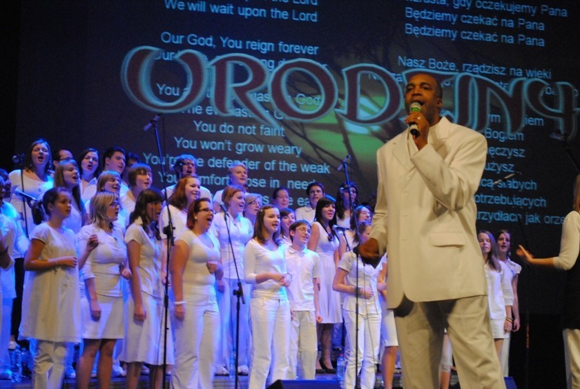 Konin Gospel Choir wystąpił z Peterem Francisem