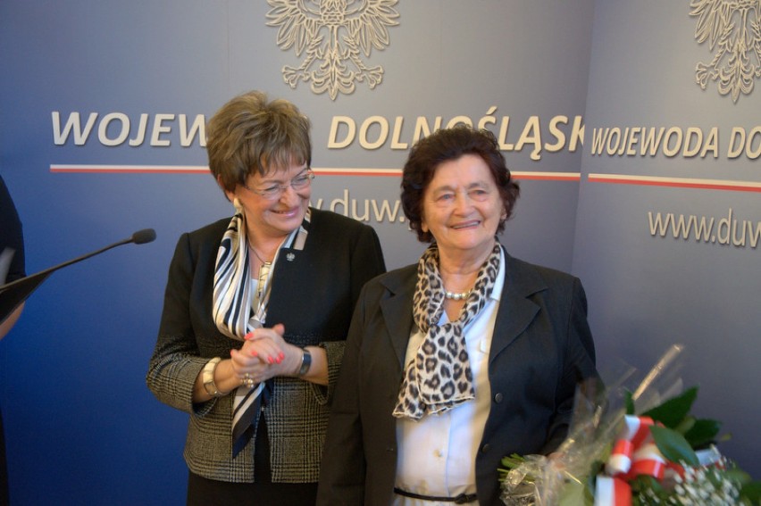 z prawej: Wanda Biernacka - Sołtys Senior 2013 z lewej: Ewa...