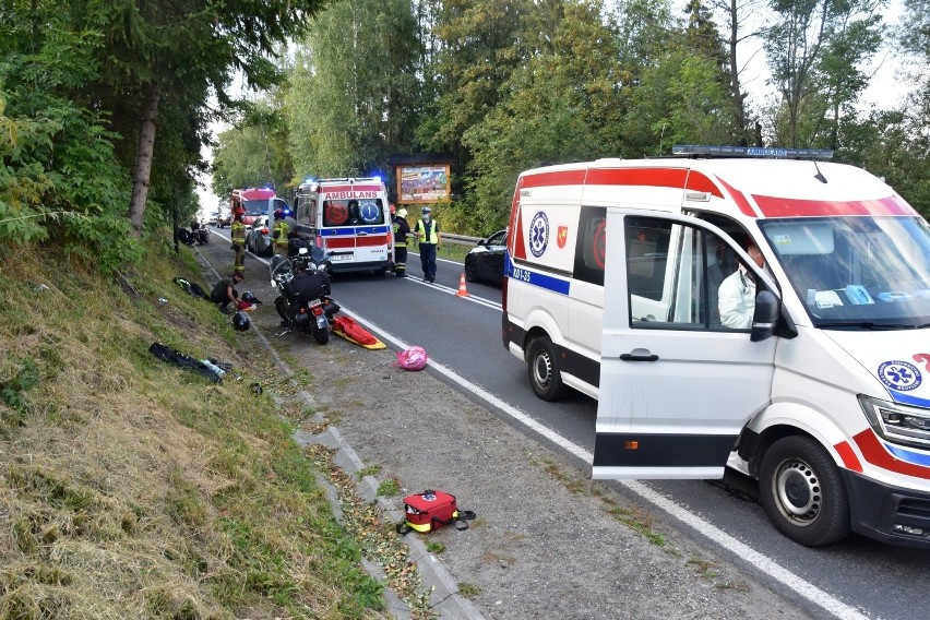 Białka Tatrzańska. Wypadek motocyklów na krajowej 49. Jedna osoba trafiła do szpitala