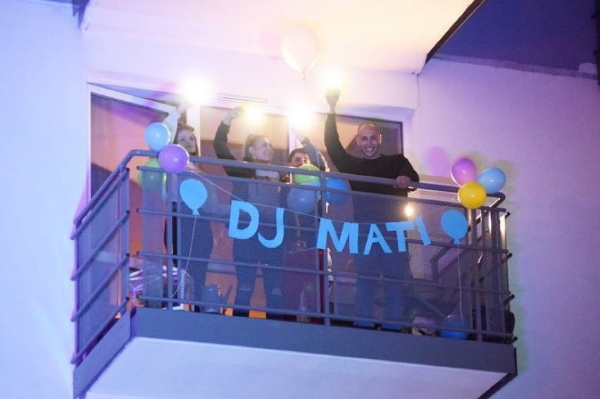 W piątek, 17 kwietnia 2020 r., DJ Mati – Mateusz Przysucha...