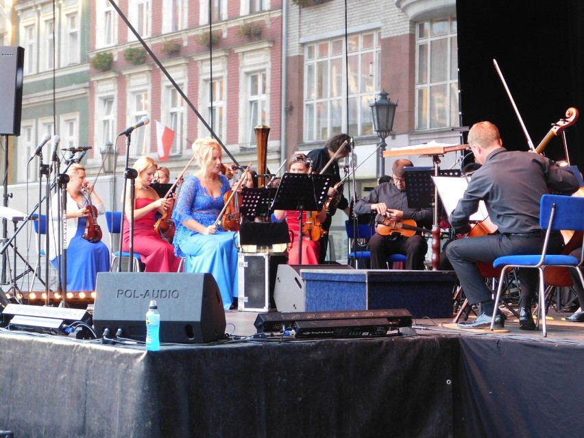 Kolejny koncert plenerowy „Letnia serenada”, w wałbrzyskim Rynku, za nami.