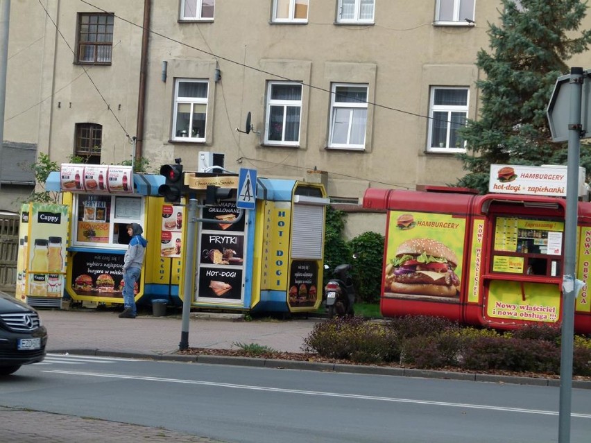 Zduńska Wola. Z centrum miasta znikną budki z hamburgerami?