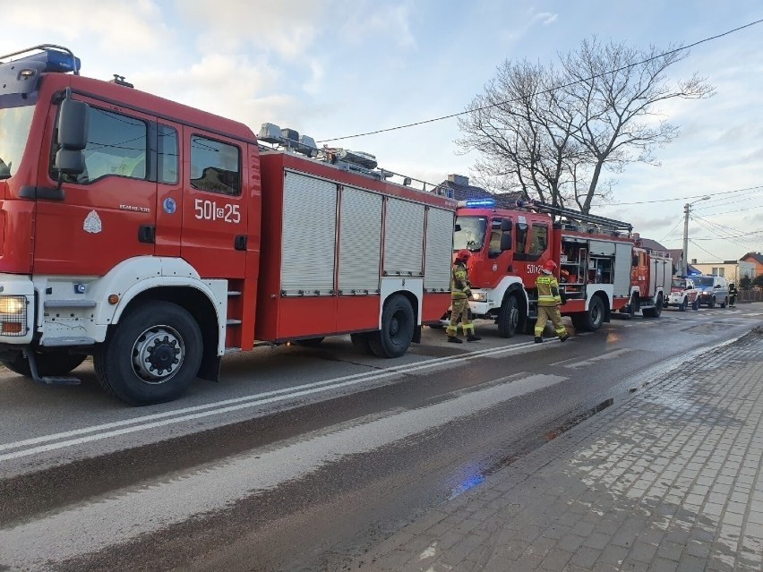 Strażacy-ochotnicy z Żelistrzewa zawsze chętnie niosą pomoc...