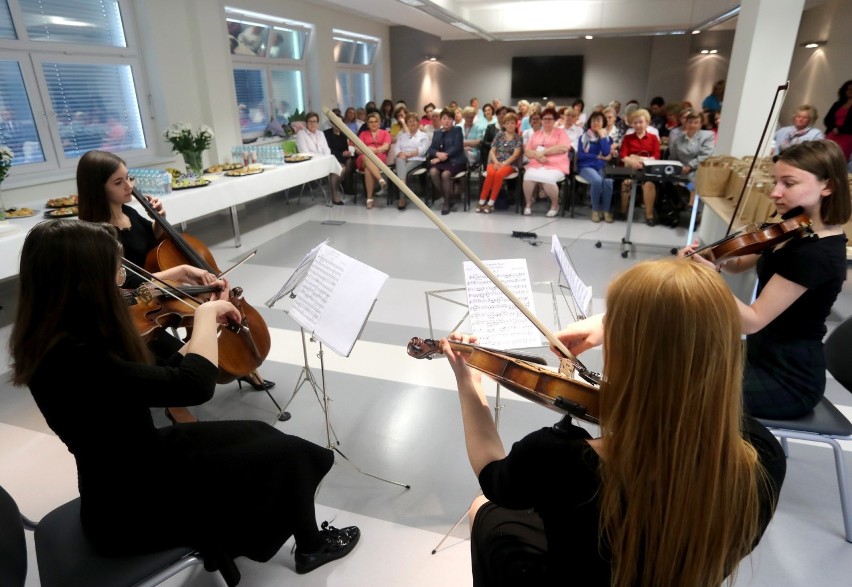 Dzień Pielęgniarki i Położnej. Zobaczcie, jak świętowano w Zdrojach [ZDJĘCIA]