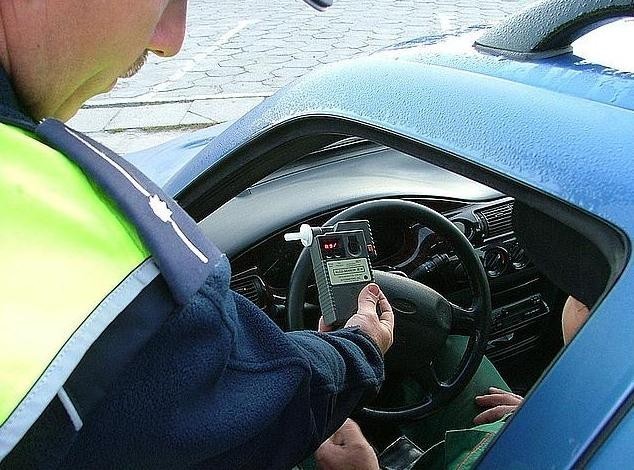 Poranne kontrole kierowców na drogach Lubaczowa
