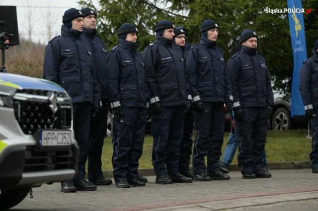 We wtorek 23 stycznia w Goleszowie odbyło się uroczyste otwarcie posterunku policji

Zobacz kolejne zdjęcia/plansze. Przesuwaj zdjęcia w prawo naciśnij strzałkę lub przycisk NASTĘPNE