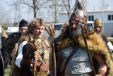 Festiwal Nauki na PWSZ Piła. Rzymscy legioniści i starożytni Dakowie opanowali uczelnię [ZDJĘCIA]