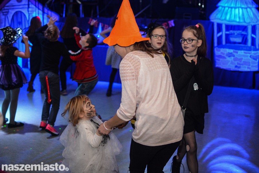 Halloweenowa impreza w Małym Rudniku [wideo, zdjęcia]