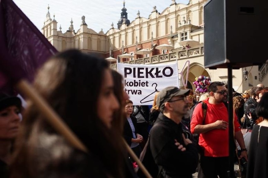 Tak wyglądał "Czarny Protest" w Krakowie w 2016 roku