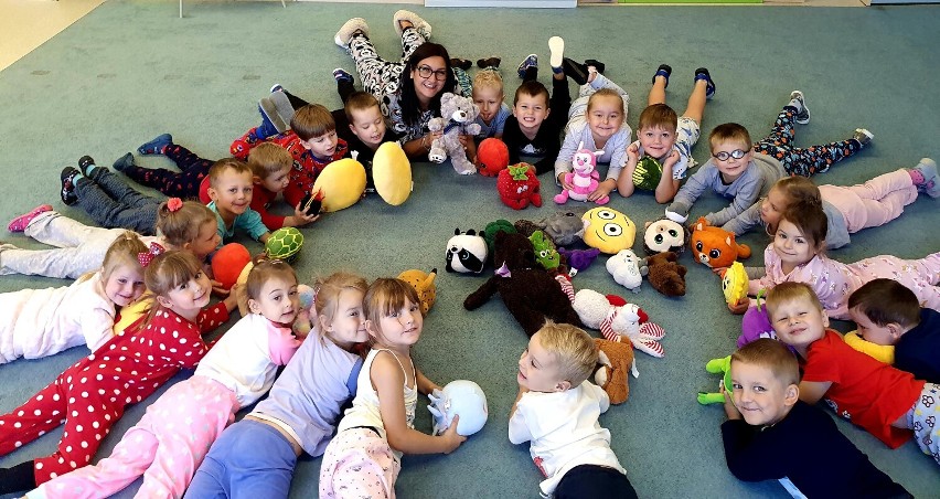 Nowy Staw. Przedszkolaki pomogły dzieciom chorym na raka. "Dzień Piżamy" z charytatywnym przesłaniem 