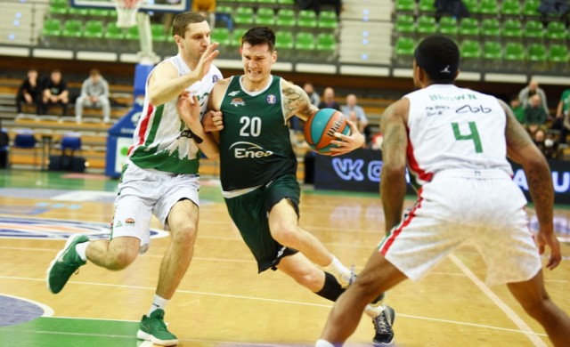 Koszykarze Enei Zastalu BC Zielona Góra przegrali z UNICS-em Kazań 80:85.