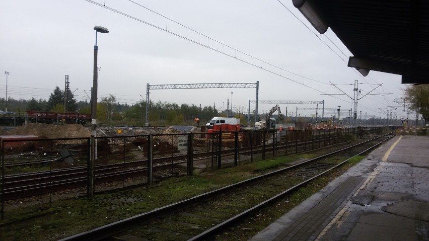 Dworzec Jaworzno Szczakowa: trwa remont peronów ZDJĘCIA
