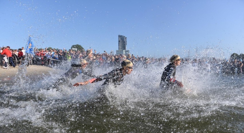 Enea Ironman 70.3 Gdynia. Zwycięstwo Jana Frodeno i Amelii Rose Watkinson. Niesamowita atmosfera i tłum kibiców na trasie ZDJĘCIA, WYNIKI