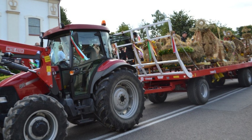 Powiatowo-Gminne Dożynki w Luzinie. Rolnicy podziękowali za plony [ZDJĘCIA, VIDEO]