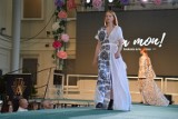 Zjawiskowe kreacje mody na pokazie Fashion Stalowa Wola [WIDEO, ZDJĘCIA]