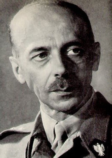 Tadeusz Bór-Komorowski – polski oficer, dowódca Armii...