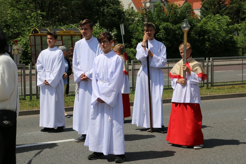 Boże Ciało i procesja z Prymasem Polski [zdjęcia] 