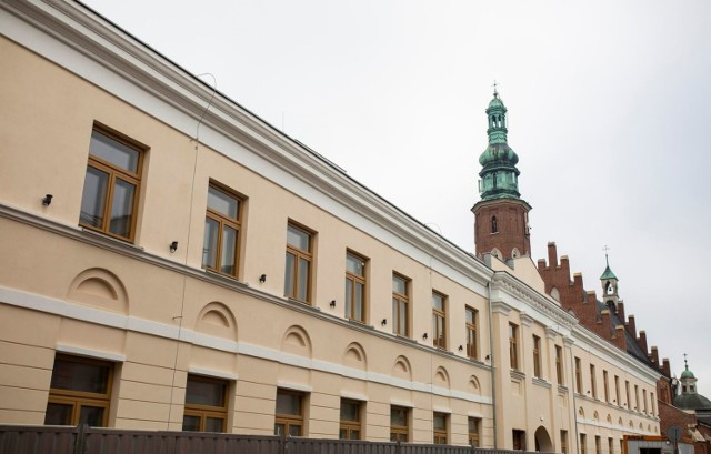 Przebudowa kamienicy Deskurów w radomskim Rynku ma być gotowa do końca lipca tego roku.