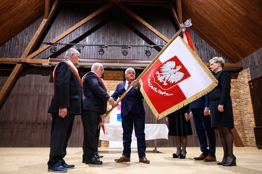 Uroczystość poświęcenia sztandaru odbyła się w Centrum...