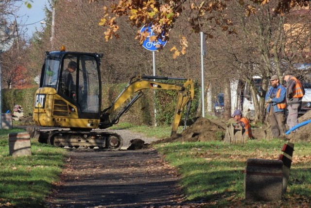 Dąbrowskie Planty im. harcmistrza Stefana Piotrowskiego całkowicie się zmienią. Prace właśnie się rozpoczęły 

Zobacz kolejne zdjęcia/plansze. Przesuwaj zdjęcia w prawo - naciśnij strzałkę lub przycisk NASTĘPNE