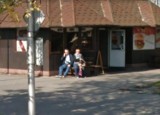 Zostali PRZYŁAPANI na ławce w Zawierciu. Nie mieli pojęcia, że robią im zdjęcia. Kogo uchwyciła kamera Google Street View? 