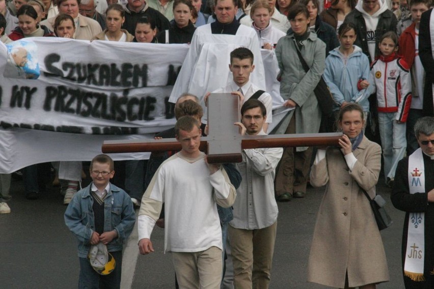 Tak Dolny Śląsk żegnał Papieża Polaka 2 kwietnia 2004 roku