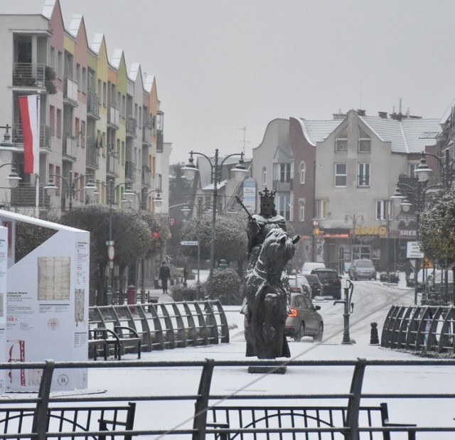 Tak wyglądały ulice Malborka rankiem 19 listopada ubiegłego roku, gdy spadł pierwszy śnieg w sezonie.