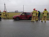 W Piątku zderzyły się dwa samochody. 21-letnia kobieta została ranna ZDJĘCIA